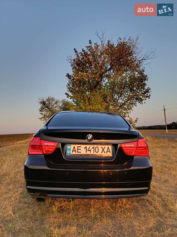 BMW 3 Series 2009