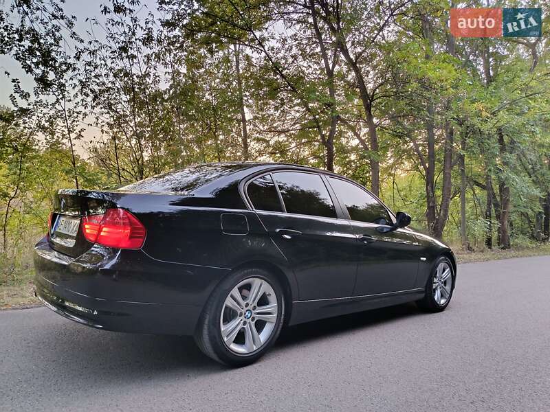 BMW 3 Series 2009