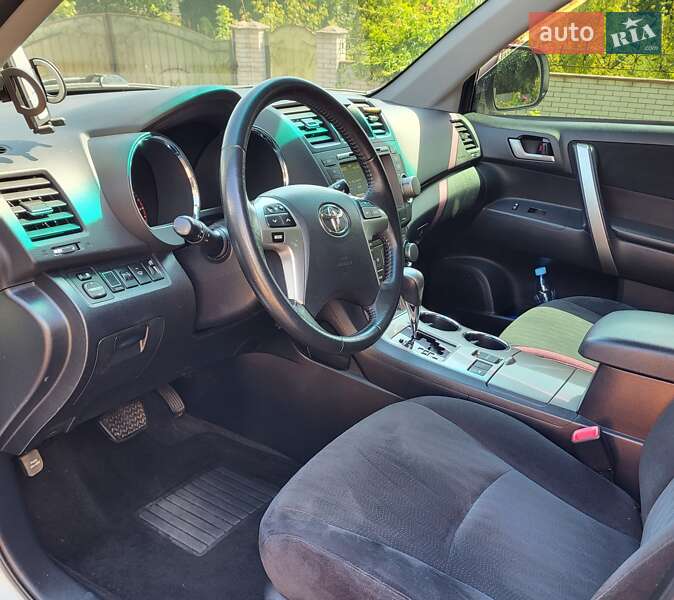 Toyota Highlander 2011