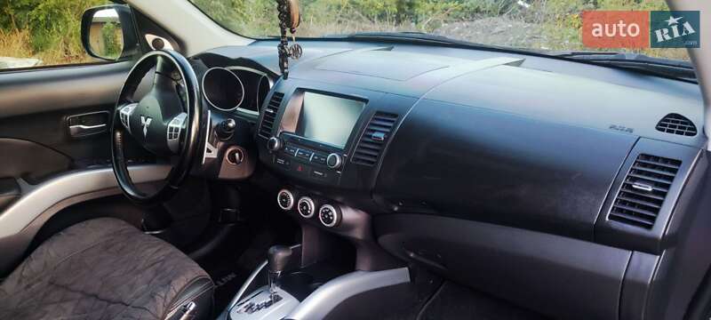 Mitsubishi Outlander 2009