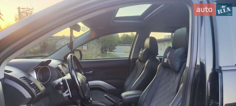 Mitsubishi Outlander 2009