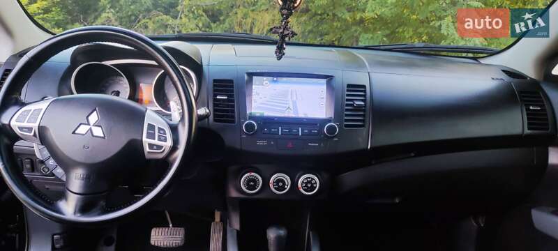 Mitsubishi Outlander 2009