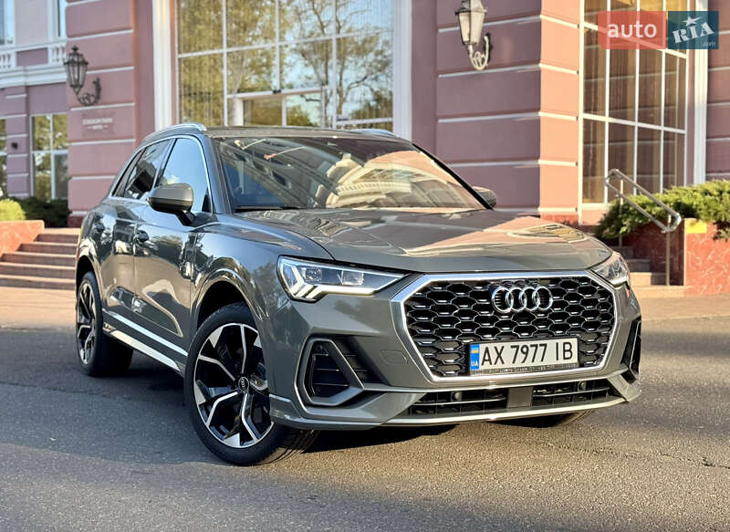 Audi Q3 2021