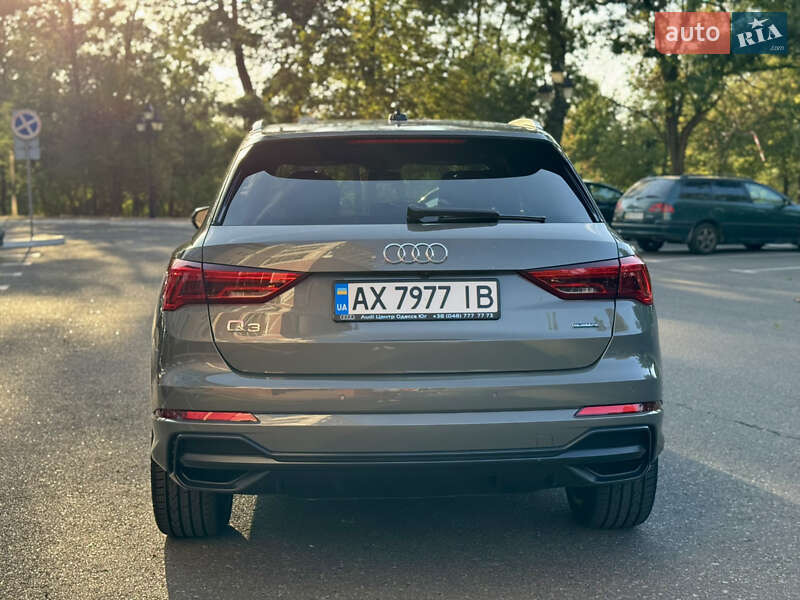Audi Q3 2021