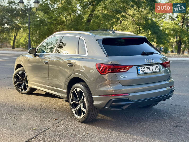 Audi Q3 2021
