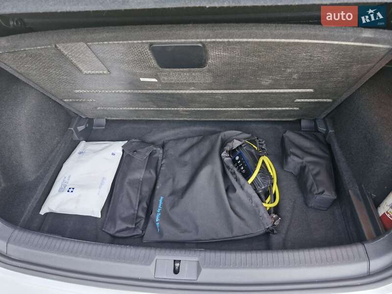 Volkswagen e-Golf 2020