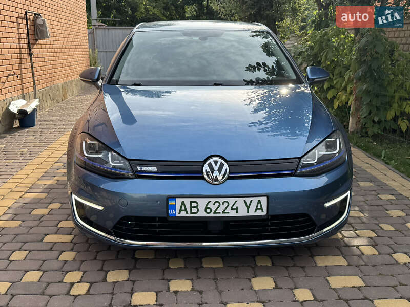 Volkswagen e-Golf 2014