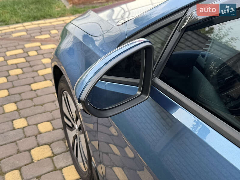 Volkswagen e-Golf 2014