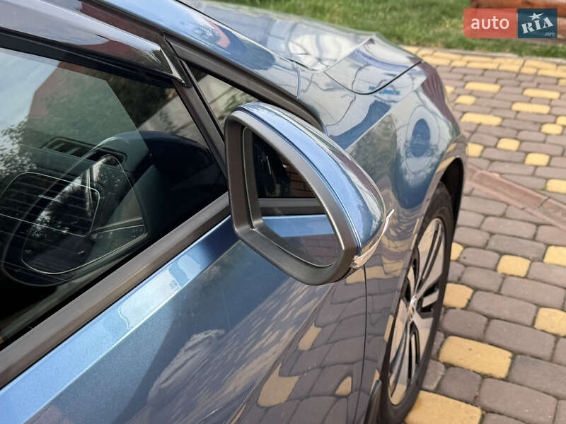 Volkswagen e-Golf 2014