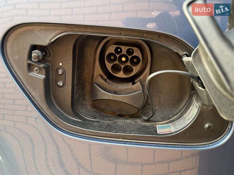 Volkswagen e-Golf 2014