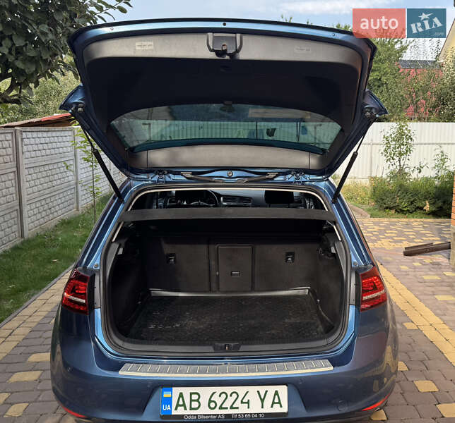 Volkswagen e-Golf 2014