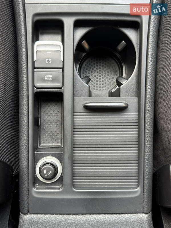 Volkswagen e-Golf 2014