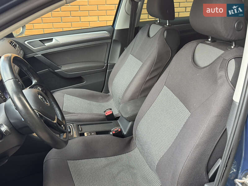 Volkswagen e-Golf 2014