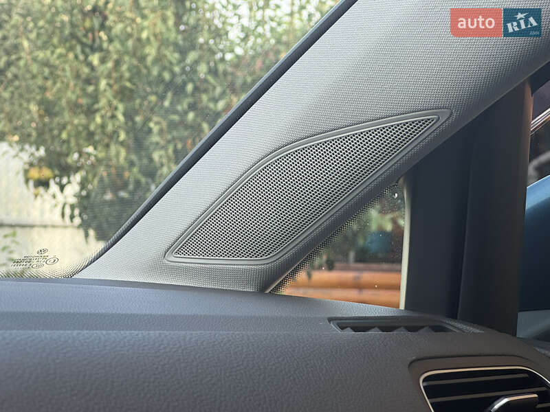 Volkswagen e-Golf 2014