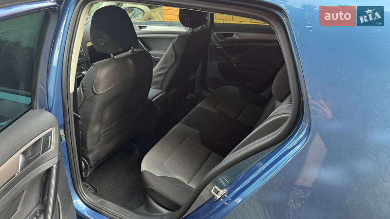 Volkswagen e-Golf 2014