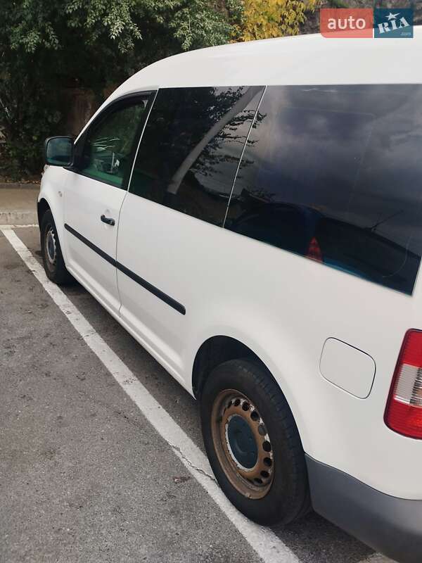 Volkswagen Caddy 2010