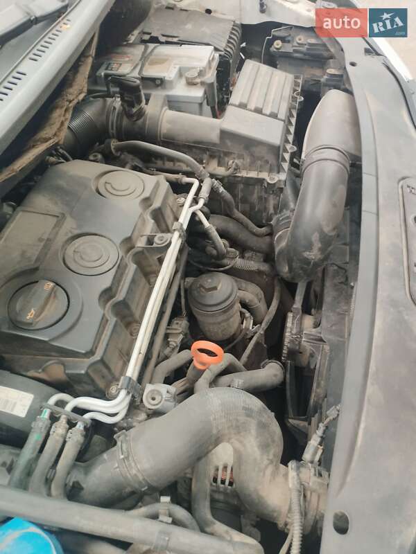 Volkswagen Caddy 2010