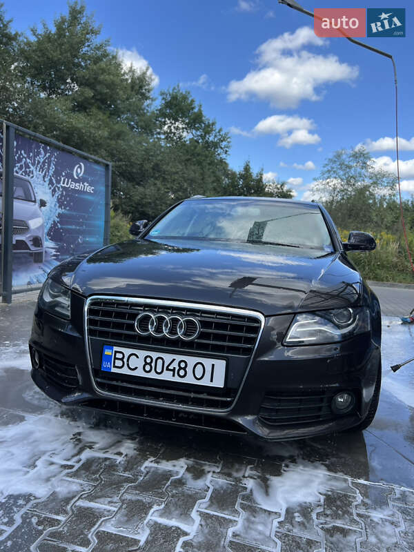 Audi-0