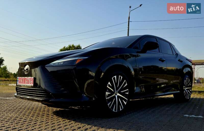 Lexus-4