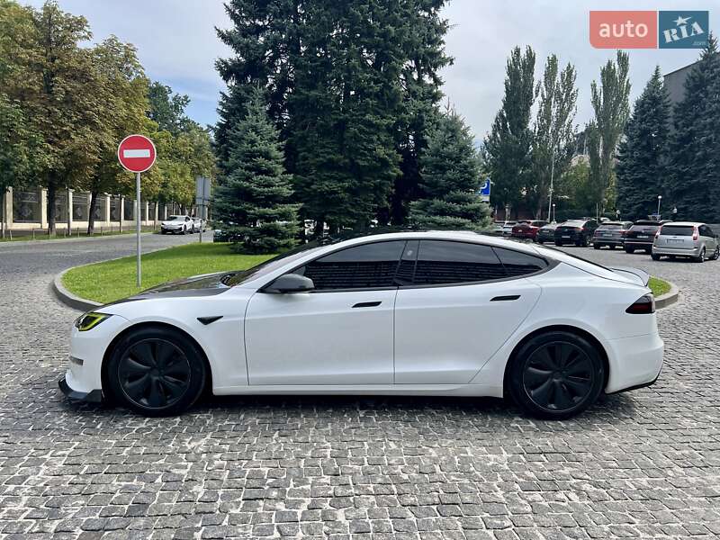 Tesla Model S 2022