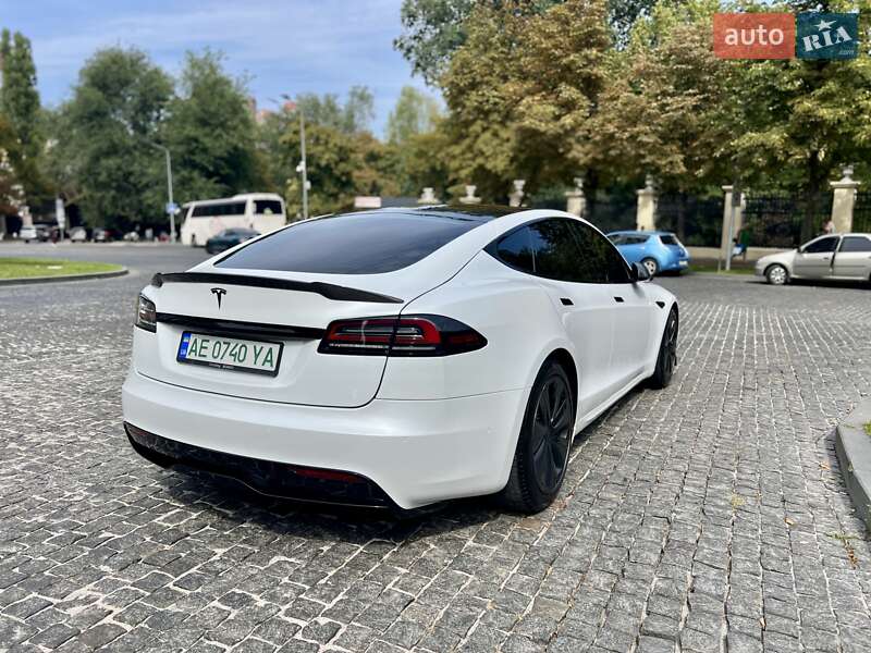 Tesla Model S 2022