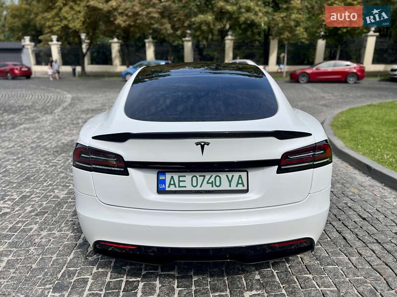 Tesla Model S 2022