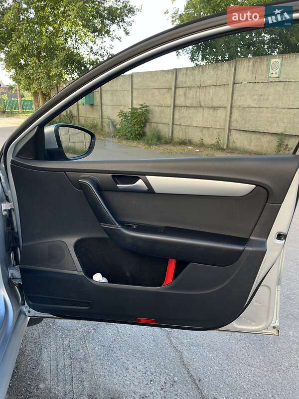 Volkswagen Passat 2013