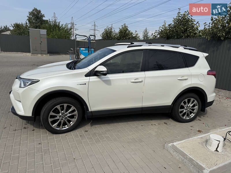 Toyota RAV4 2016