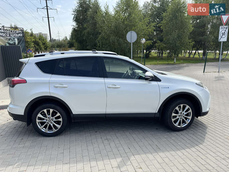 Toyota RAV4 2016