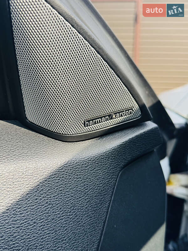 Mercedes-Benz E-Class 2012