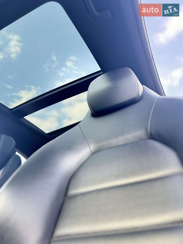 Mercedes-Benz E-Class 2012