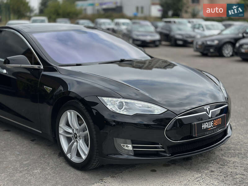 Tesla-32