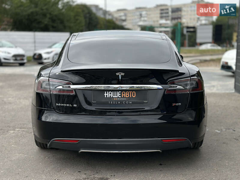 Tesla-0