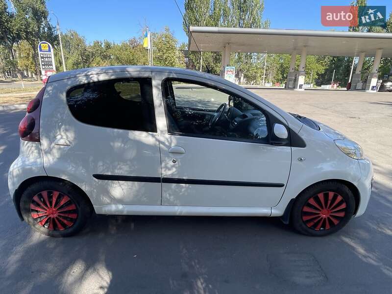 Peugeot 107 2013