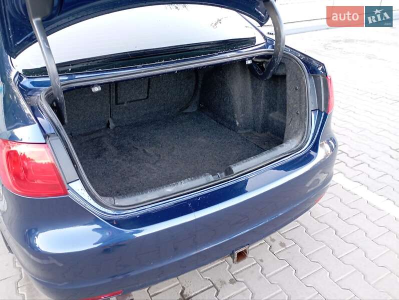 Volkswagen Jetta 2013