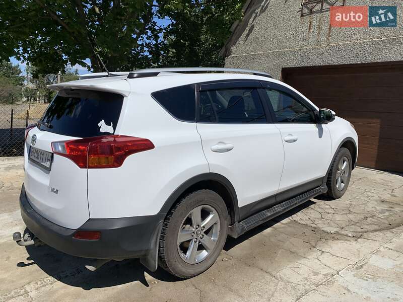 Toyota RAV4 2015