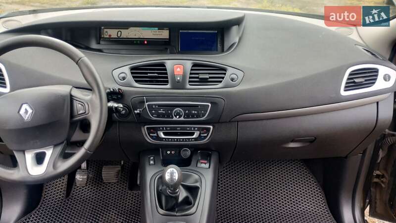Renault Grand Scenic 2010