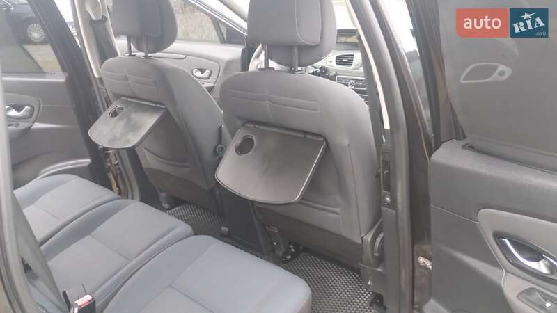 Renault Grand Scenic 2010