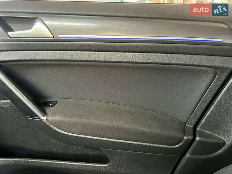 Volkswagen e-Golf 2020