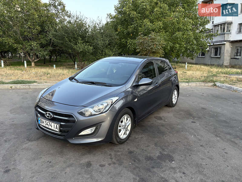 Hyundai i30 2016