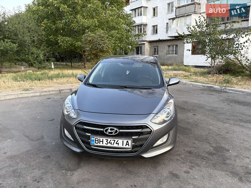 Hyundai i30 2016