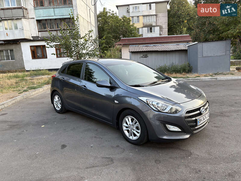 Hyundai i30 2016
