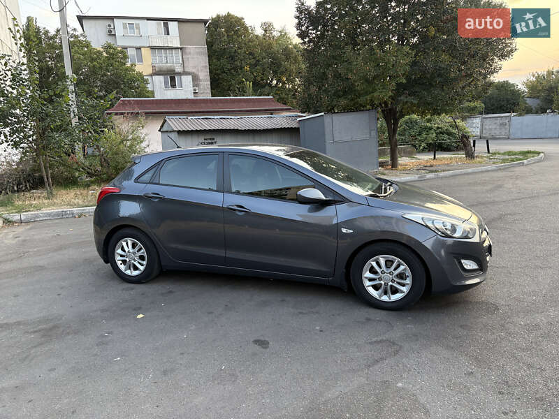 Hyundai i30 2016