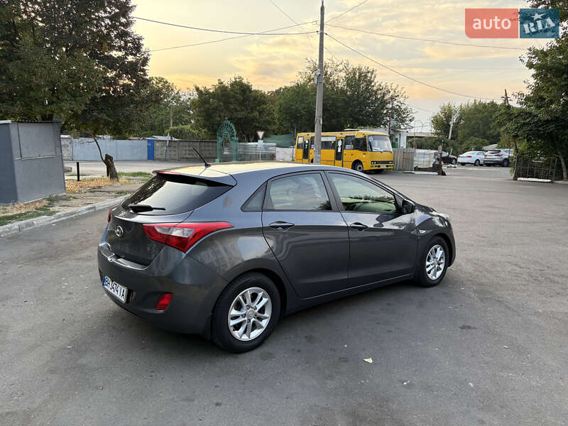 Hyundai i30 2016