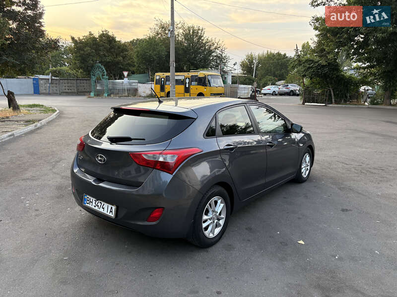 Hyundai i30 2016