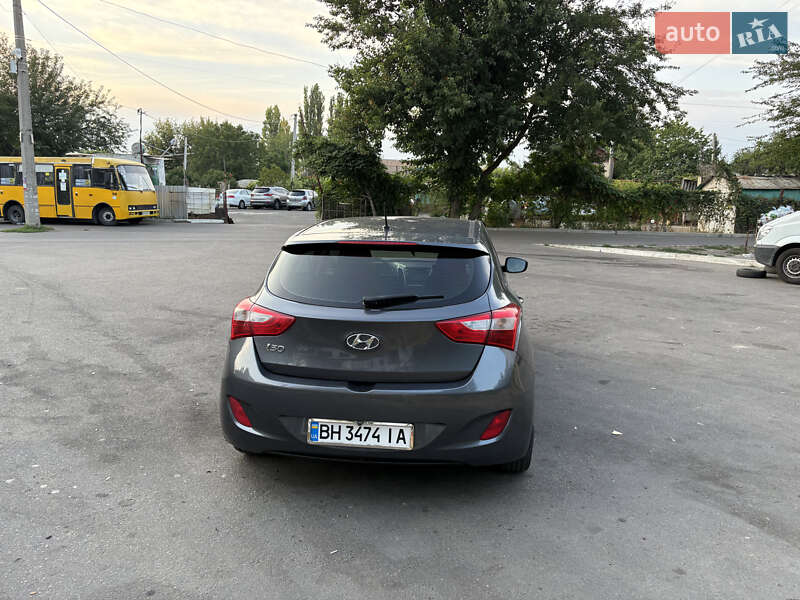 Hyundai i30 2016