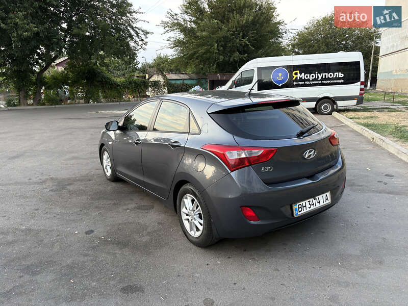 Hyundai i30 2016