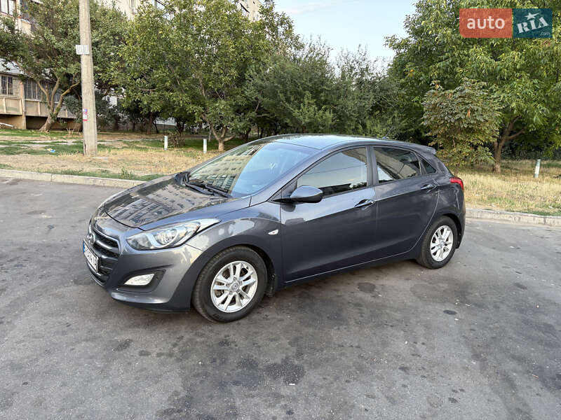 Hyundai i30 2016