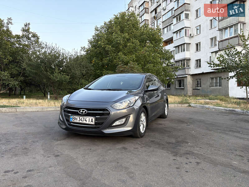 Hyundai i30 2016