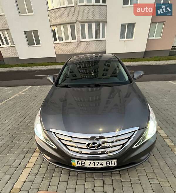Hyundai Sonata 2011